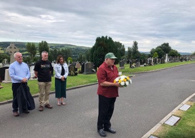 kasrils at martin grave