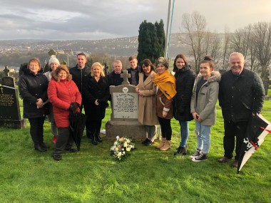 Derry remembers Dan McGandy - Reps at grave