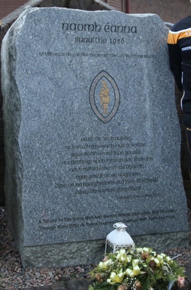 Naomh Eanna Plaque