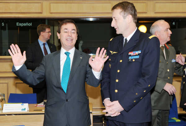 AlanShatterDefenceMinistersMeet