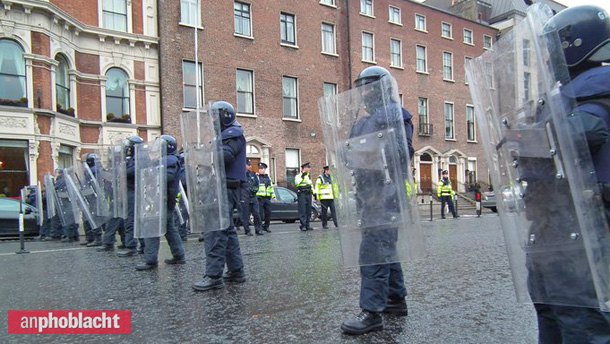 Garda Riot Squad 2010 Merrion Row Student Protest
