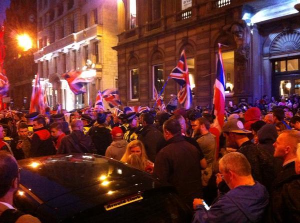 Scots indy unionist marchers