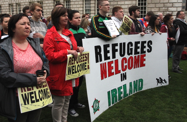 Refugees rally, Belfast Sept 2015 – Sinn Féin's Mary Ellen Campbell and Jennifer McCann with members of the Mairéad Farrell Republican Youth Committee