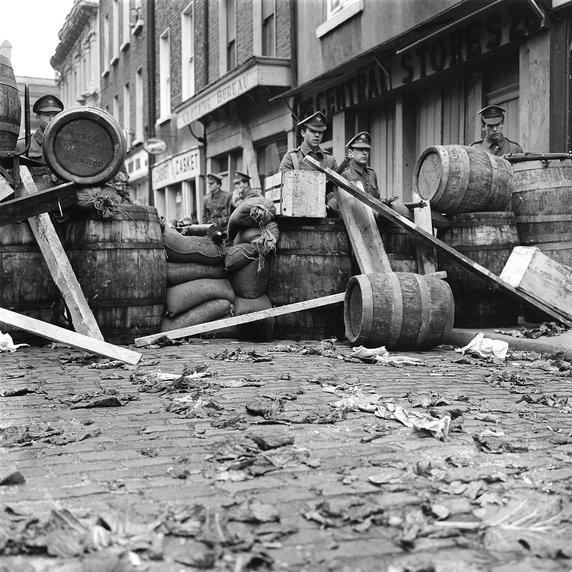 Insurrection – British Army barricade