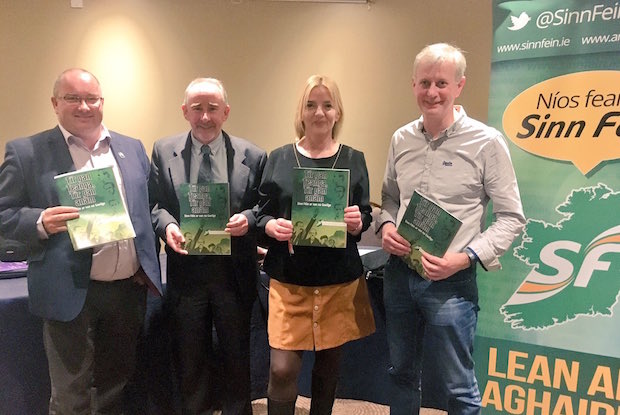 Nov 2016 Plécháipéis Ghaeilge Shinn Féin Seolta ag Oireachtas na Samhna