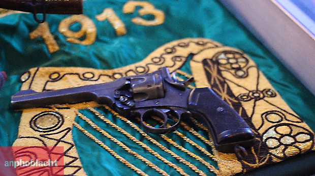 webley revolver IV