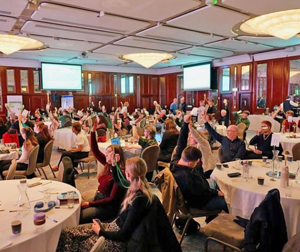 Ard Fheis stairiúil Chonradh na Gaeilge i mBéal Feirste