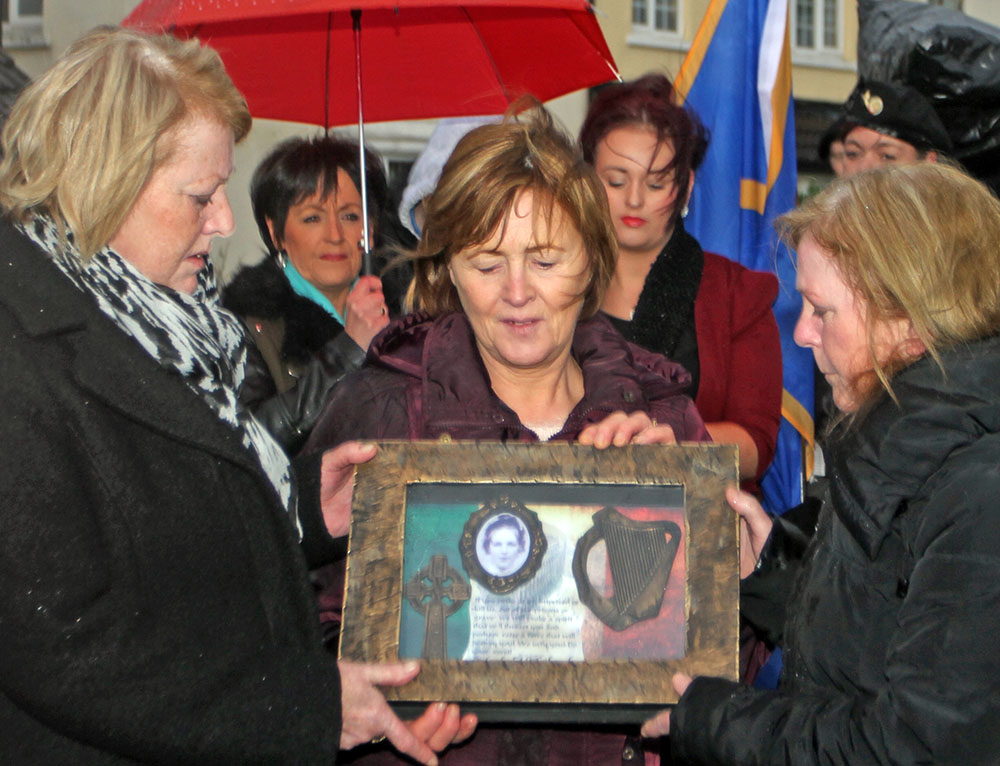 Derry – tribute