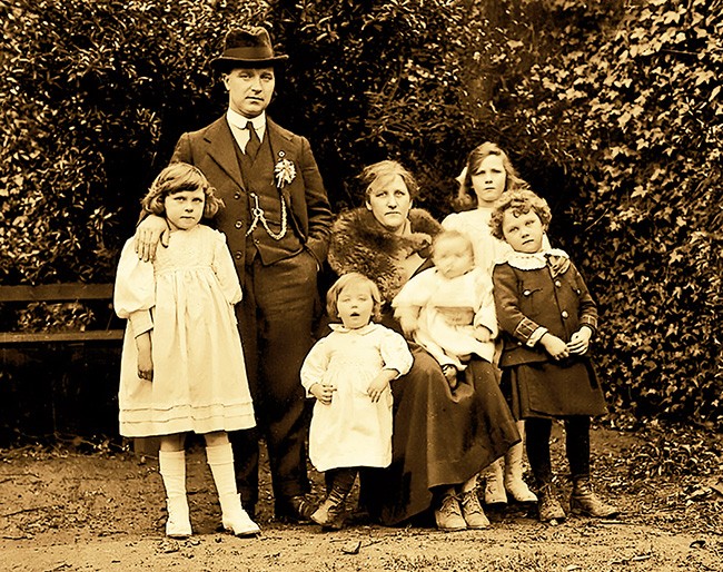 Tomas Mac Curtain family