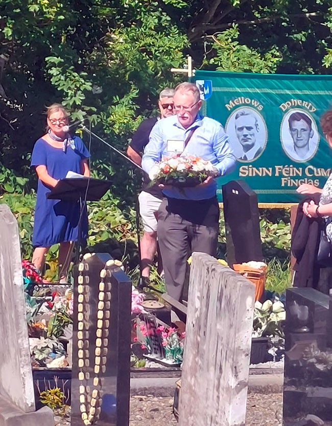 • Sinn Féin TD for Dublin North West, Dessie Ellis lays a wreath at the grave of Vol. Martin Doherty