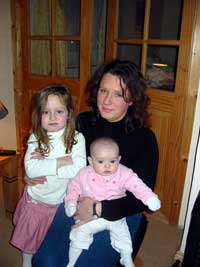 Niamh O'Dwyer and daughters Claire (five) and Kate (three months), have been given an eviction notice from her small wooden cottage in County Wicklow
