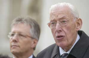 DUP's Peter Robinson and Ian Paisley