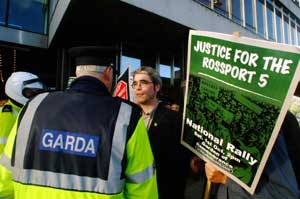 Gardaí confront protestors in Dublin