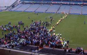 GardaĆ and stewards prevent Portumna fans emulating Fulham