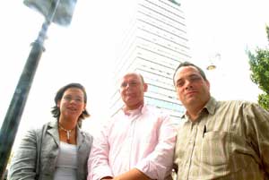 Mary lou McDonald, Daithi Doolan and Aengus O Snodaigh outside Liberty Hall