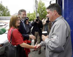 Joanne Spain with Gerry Adams canvassing in Lucan