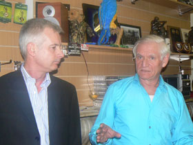 Sinn Féin’s Seán Crowe with Jim Monaghan at the launch of his book Colombia Jail Journal, at the Sinn Féin Bookshop in Dublin on Tuesday, 20 November