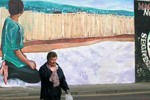 New mural on Falls Road, Belfast to commemorate the Deir Yassin tragedy of 1948