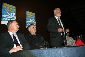 Martin Ferris urges West Cork to say ‘No to Lisbon’ at a meeting in Bantry with Clonakilty Councillor Cionnaith Ó Súilleabháin and Bantry Councillor Tim O’Leary