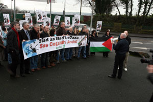 CALLS FOR AN IMMEDIATE WITHDRAWAL: Sinn Féin MLAs and Councillors join Gerry Adams in launch of billboard campaign