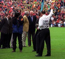 End the blockade of Cuba: Dr David Hickey in 1999 at the 25th anniversary of his Dublin team winning the 1974 All-Ireland