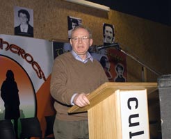 Derry Sinn Féin’s Martin McGuinness delivered a talk in honour of the Volunteers and their families at the newly opened Gaelaras