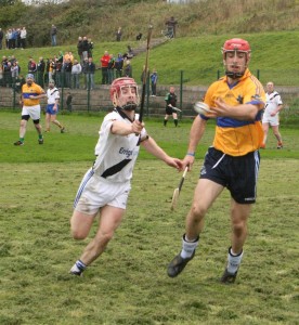 ryan o'dwyer off loads the ball